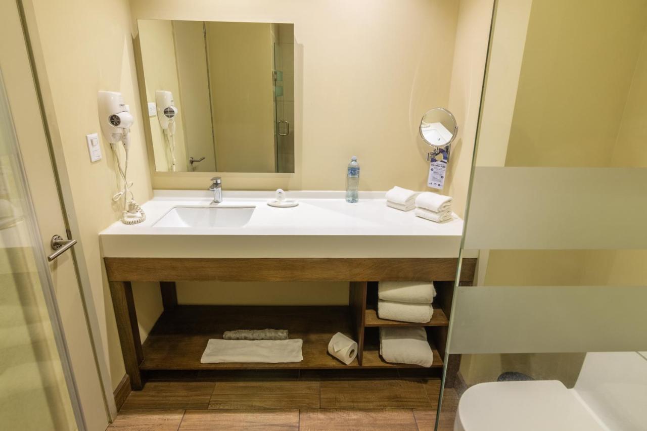 Latam Hotel Plaza Pradera Quetzaltenango Exteriör bild