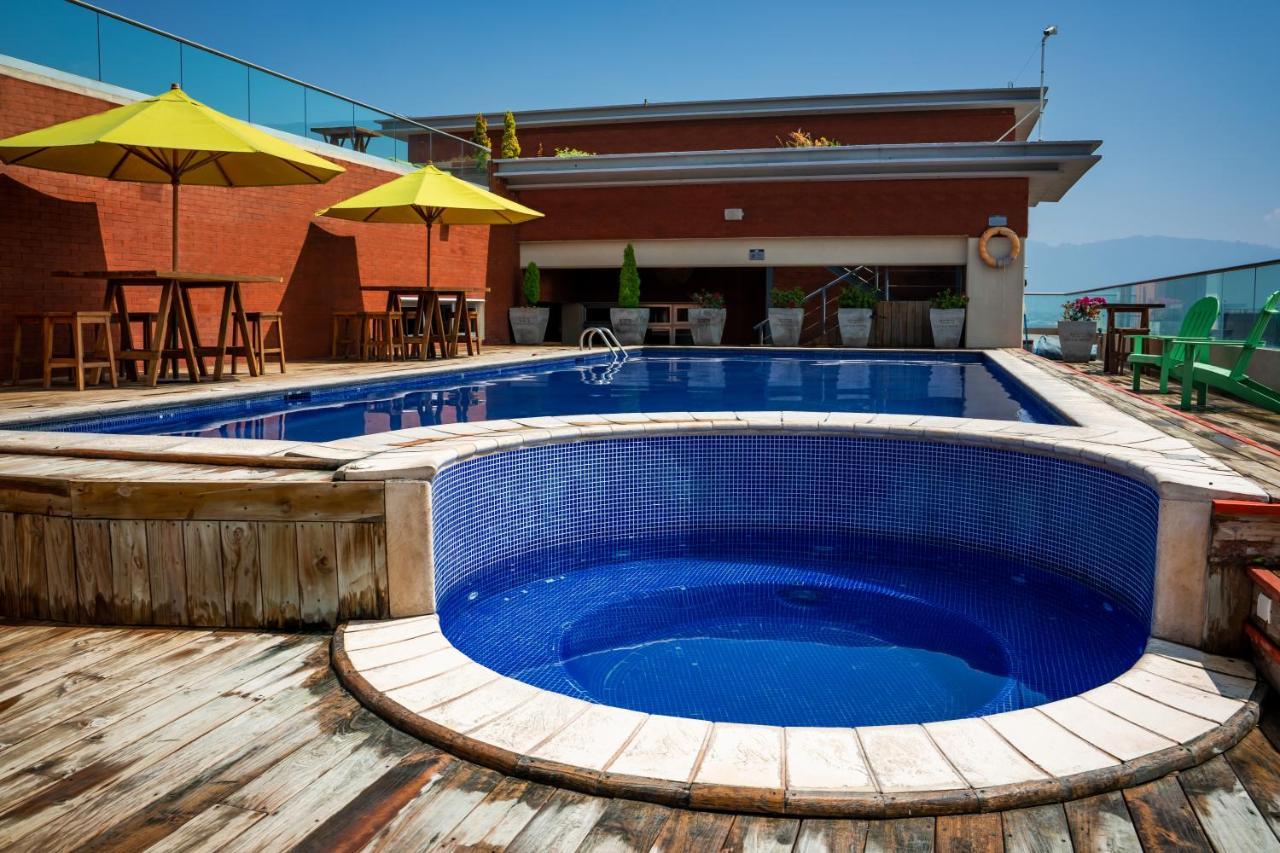 Latam Hotel Plaza Pradera Quetzaltenango Exteriör bild